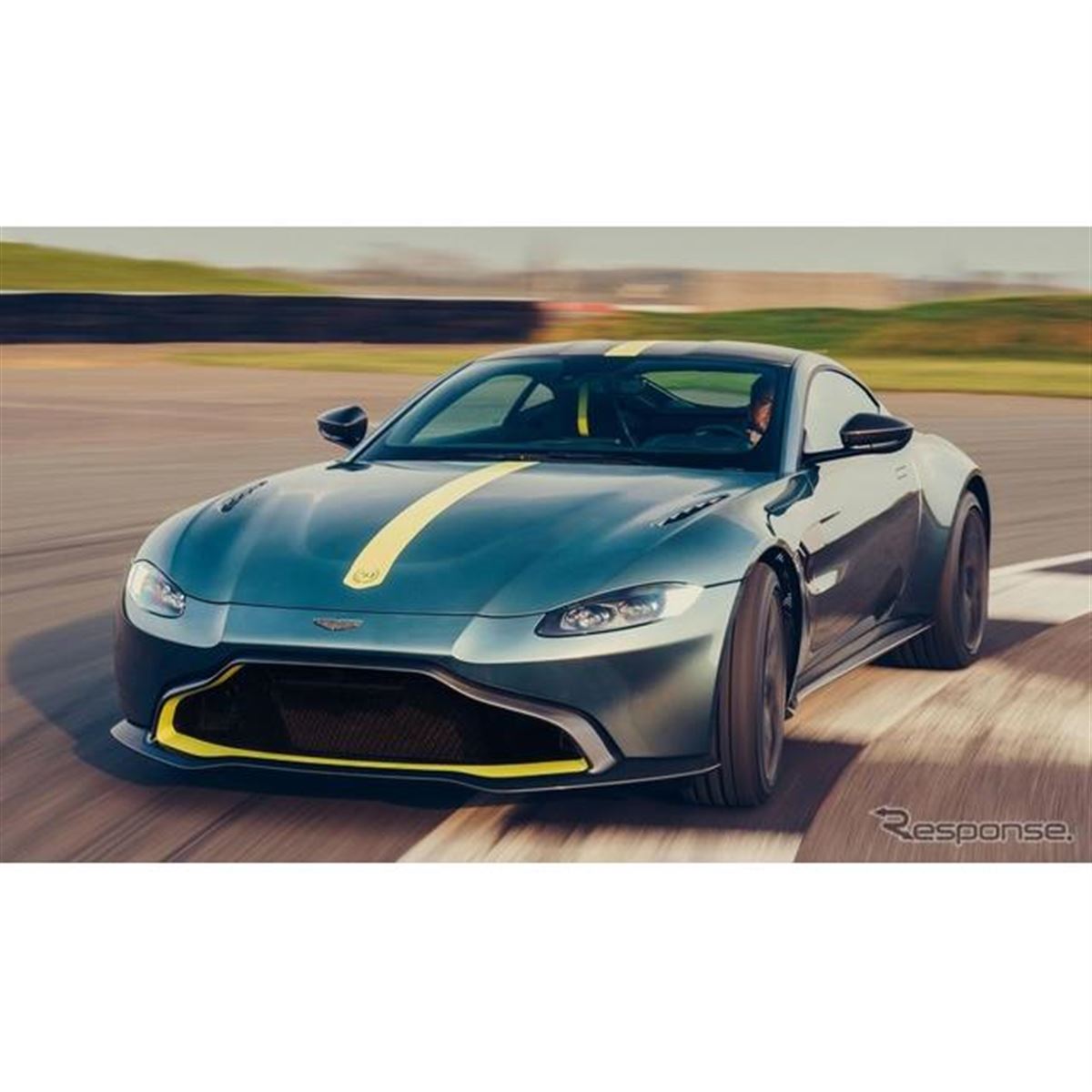アストンマーティン ヴァンテージ 新型、MTで操る「AMR」…グッドウッド 