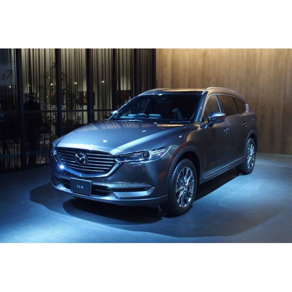 マツダが「CX-8」を一部改良 3列シート車としての利便性や快適性が向上 - 価格.com