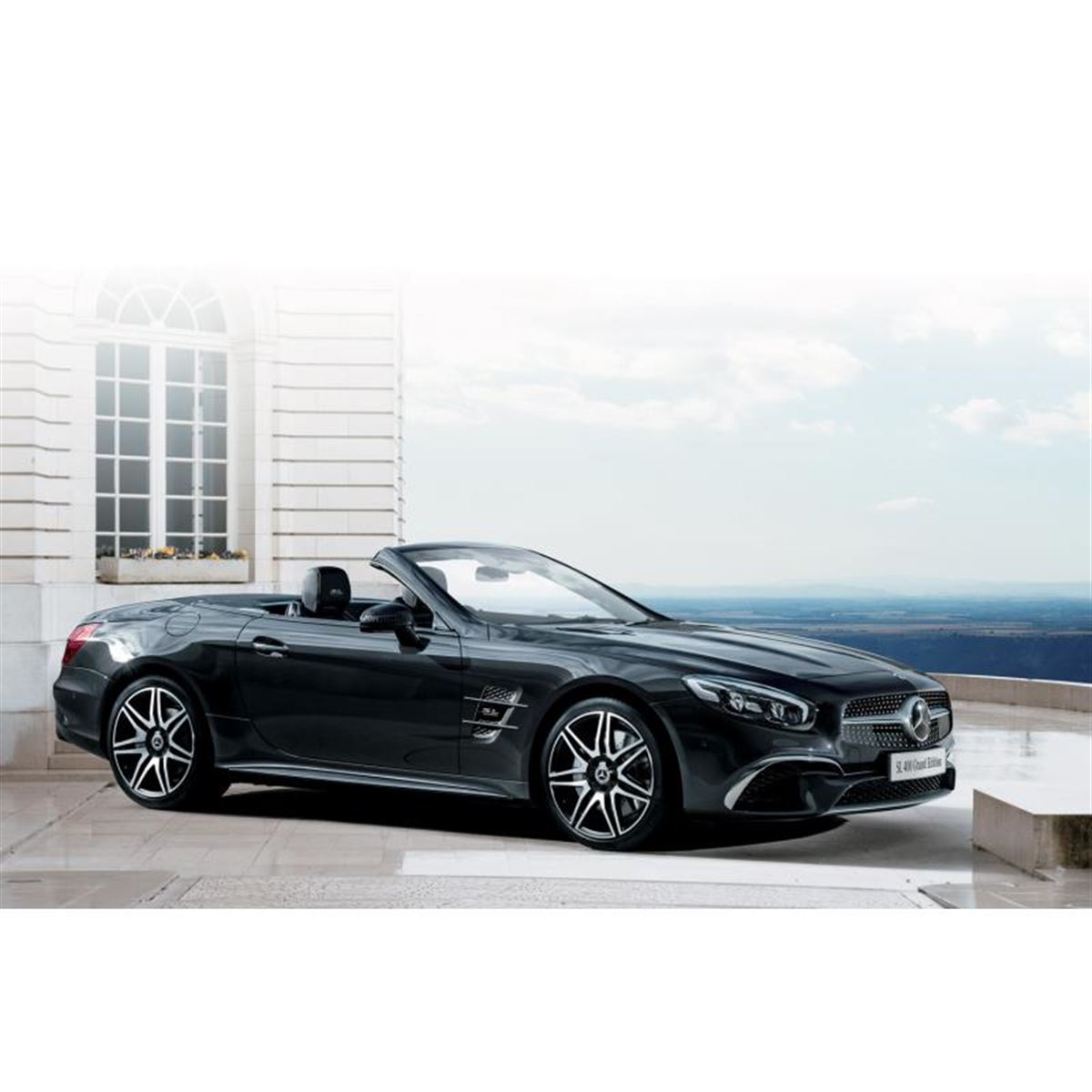 AMG SL65」の装備を取り入れた特別仕様車「メルセデス・ベンツSL400