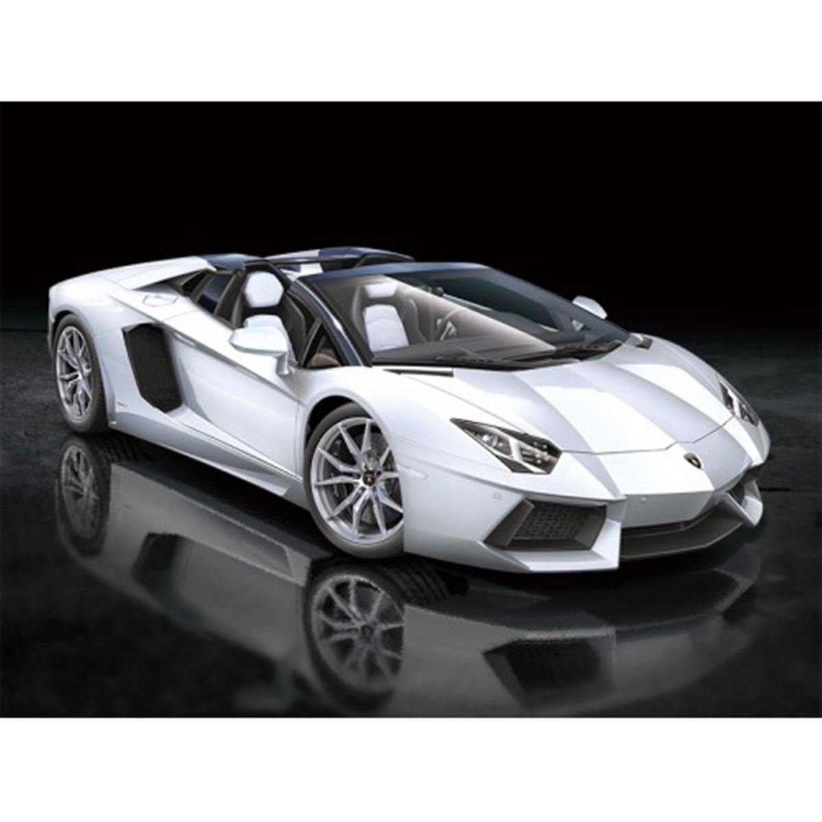 アオシマ 1/24 ランボルギーニ アヴェンタドール LP700-4 ロードスタ AOSHIMA、V12エンジンも再現した「アヴェンタドール LP700-4