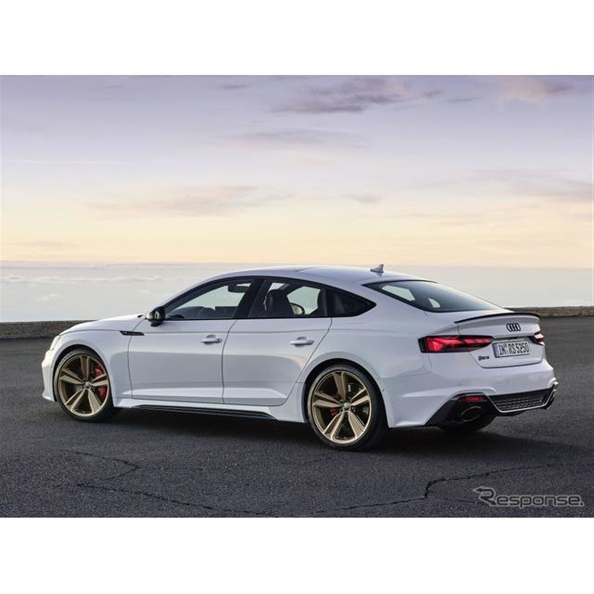 アウディ A5スポーツバック 改良新型に頂点、「RS5」…450馬力 - 価格.com