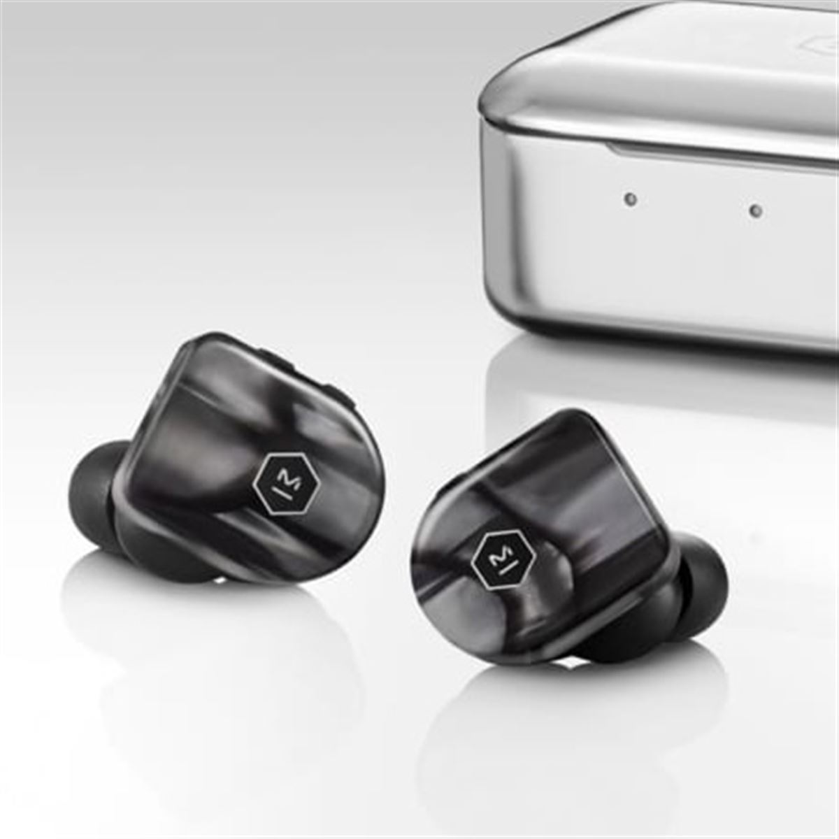 Master & Dynamic、完全ワイヤレス「MW07 PLUS」「MW07 GO」に新色