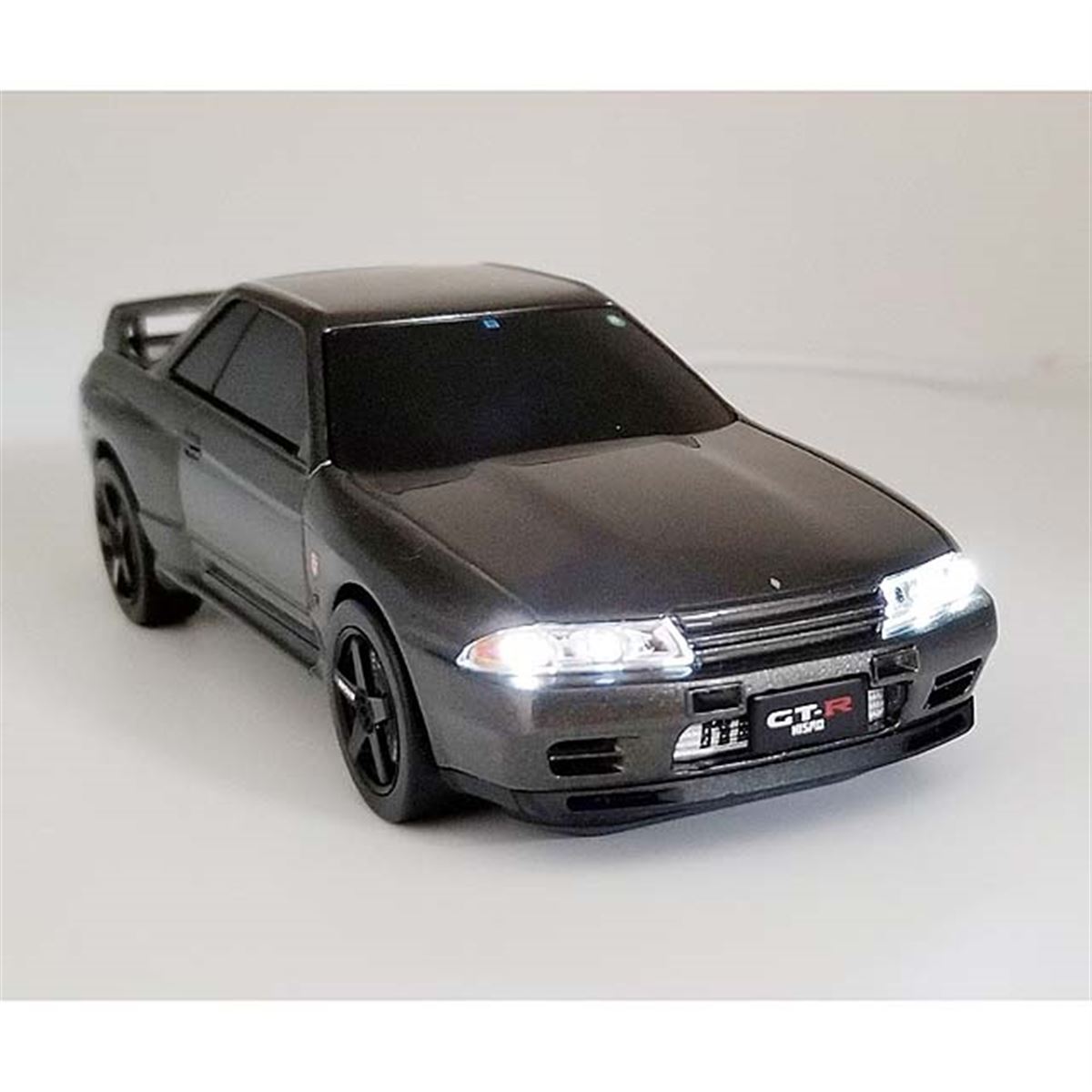 日産スカイライン GT-R NISMO(BNR32)」型のモバイルバッテリーが再販 日産スカイライン GT-R NISMO(BNR32)」型のモバイルバッテリーが再販