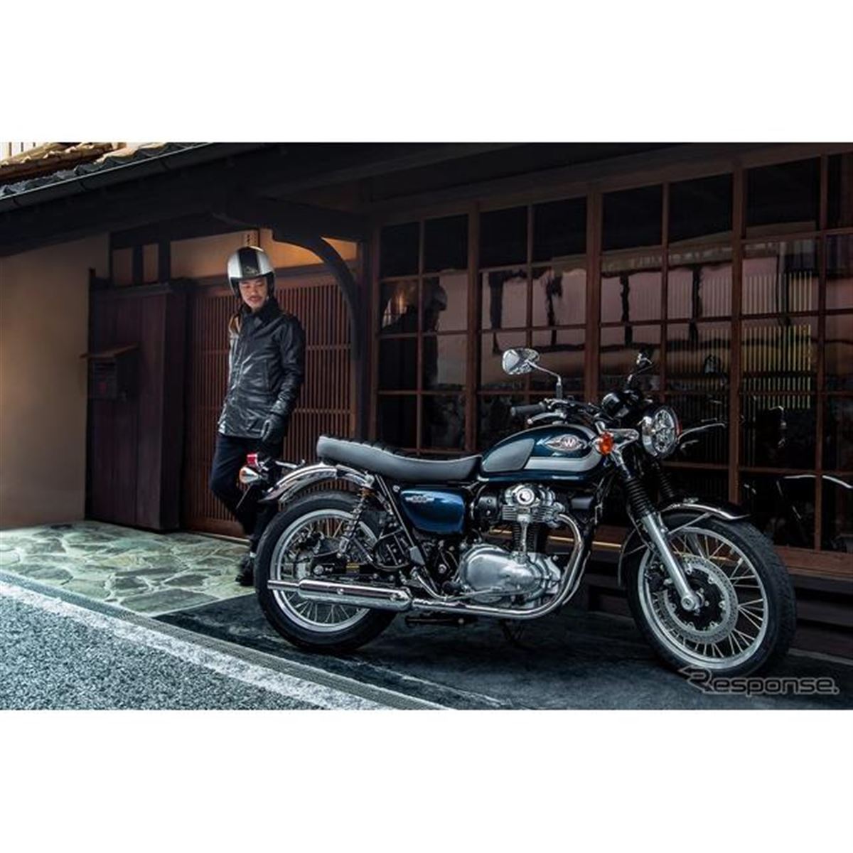 カワサキ W800 シリーズ3車種、ニューグラフィックス登場 10月1