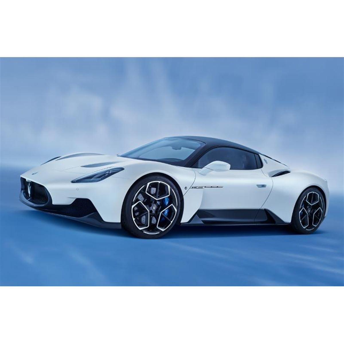 マセラティが新型スーパースポーツカー「MC20」を世界初公開 - 価格.com