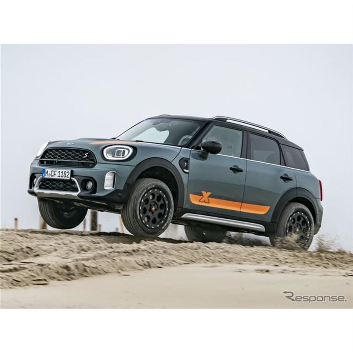 MINI クロスオーバー にダカールラリー優勝のノウハウ投入、「Powered by X-raid」パッケージ…欧州設定 - 価格.com