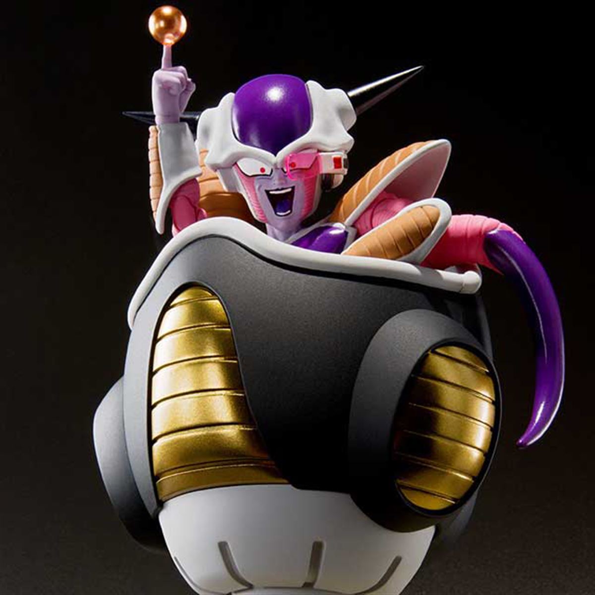 鳥山明氏監修「S.H.Figuarts フリーザ 第一形態＆フリーザポッド