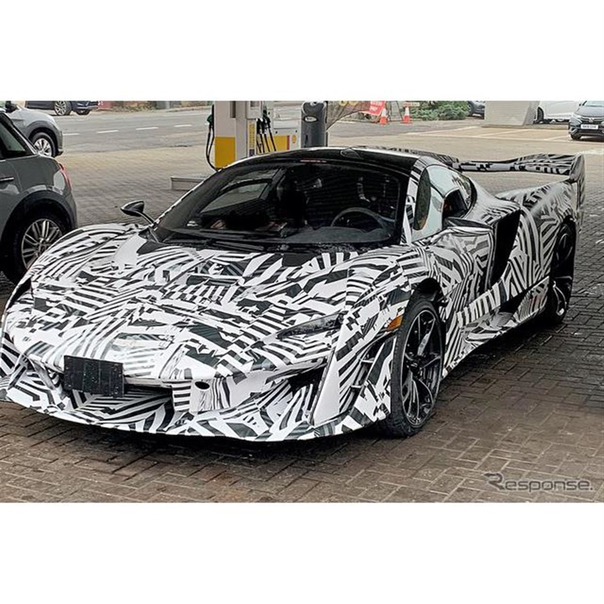 その名は「セイバー」…極秘開発のハイパー・マクラーレンを激写！市販