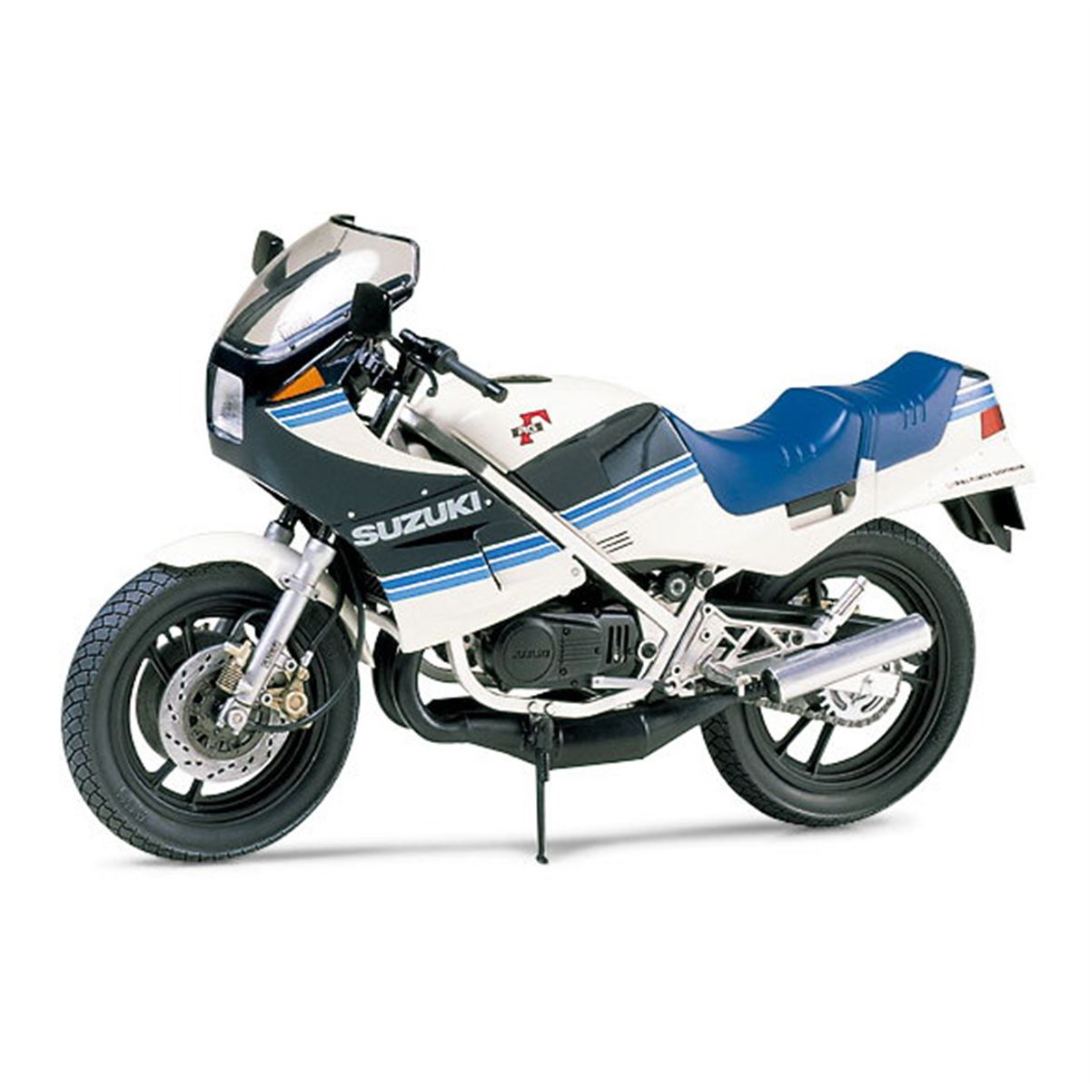 タミヤ、250ccのスーパースポーツ「スズキ RG250 Γ（ガンマ）」の1/12