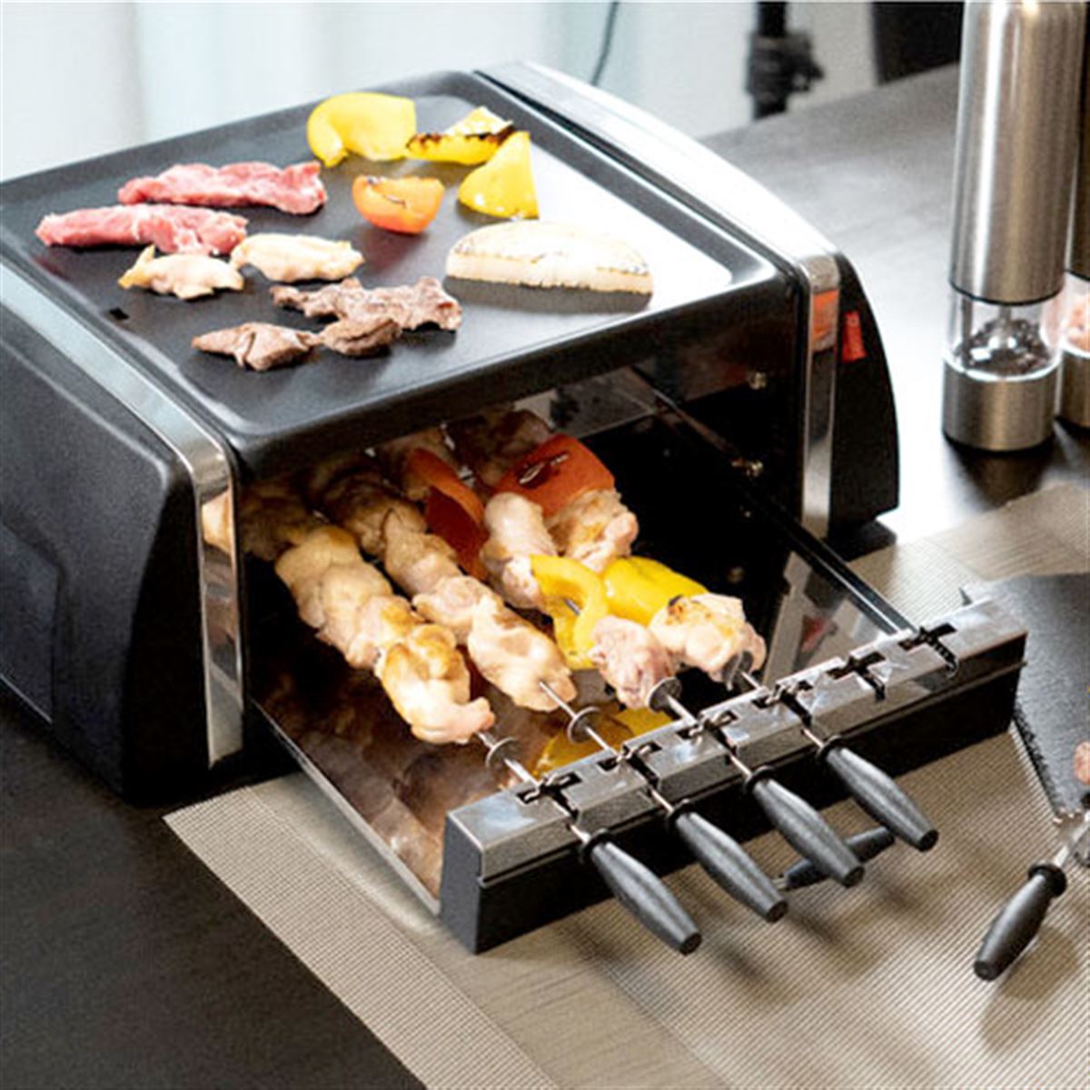 外食したい欲求を満たしてくれる、焼き鳥・焼肉のグリル＆ホット