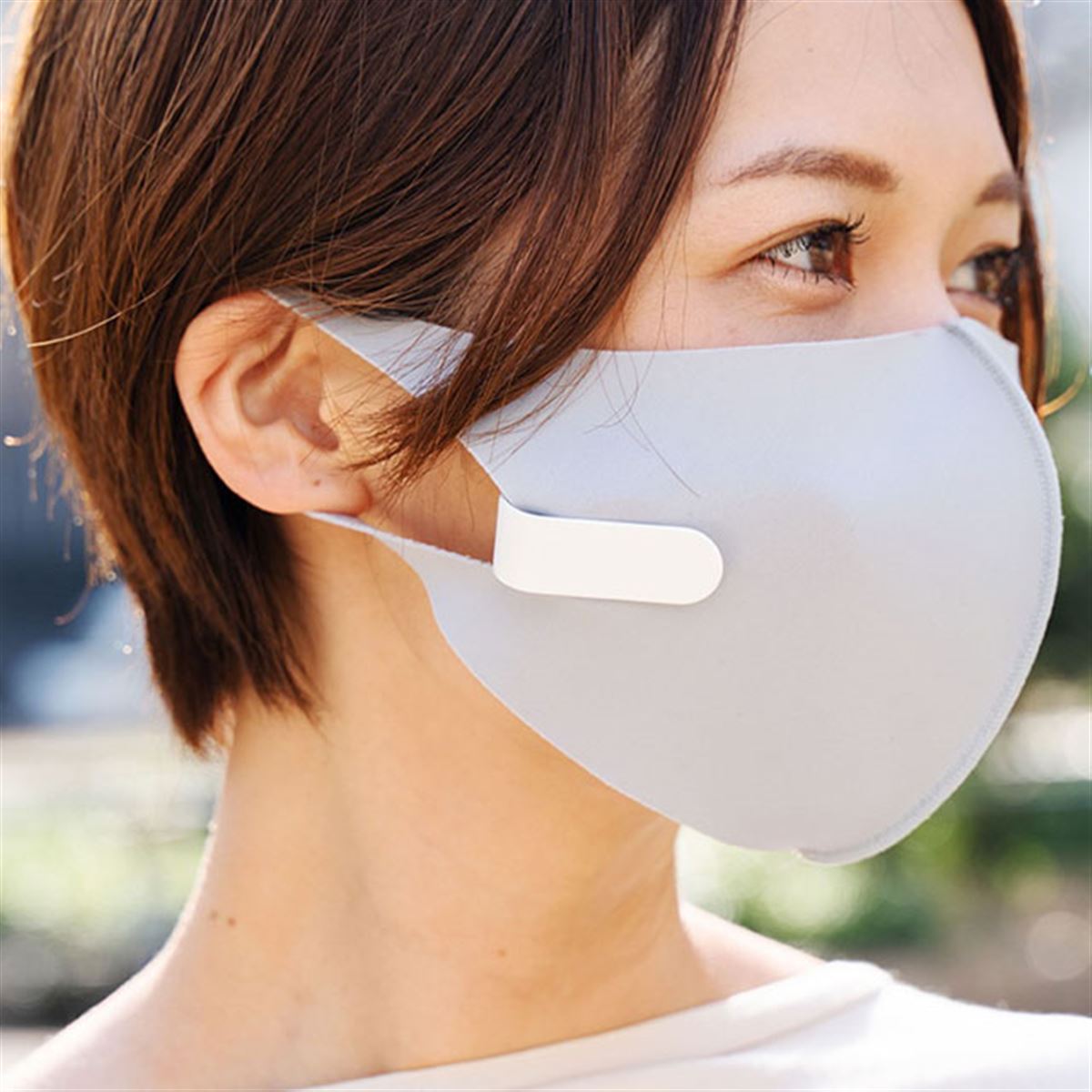 ご購入者様決定꒰未使用꒱マスク用扇風機 循環器 白 エアーファン 口元 循環作用 マイナスイオン マスクの中に風を送る、クリップタイプの充電式「マスク専用ファン」が