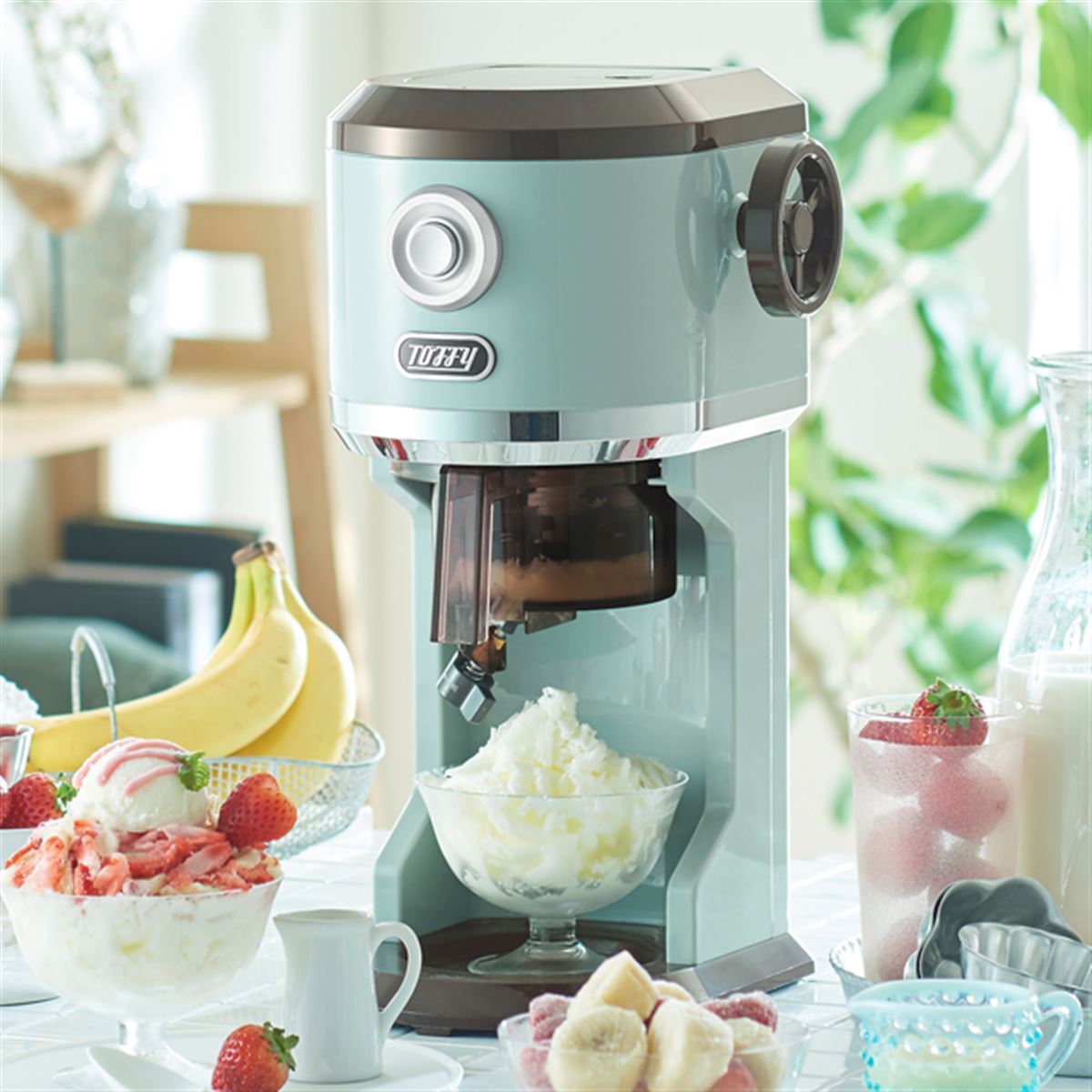 ラドンナ「Toffy 電動ふわふわかき氷器」がリニューアル、冷凍フルーツ