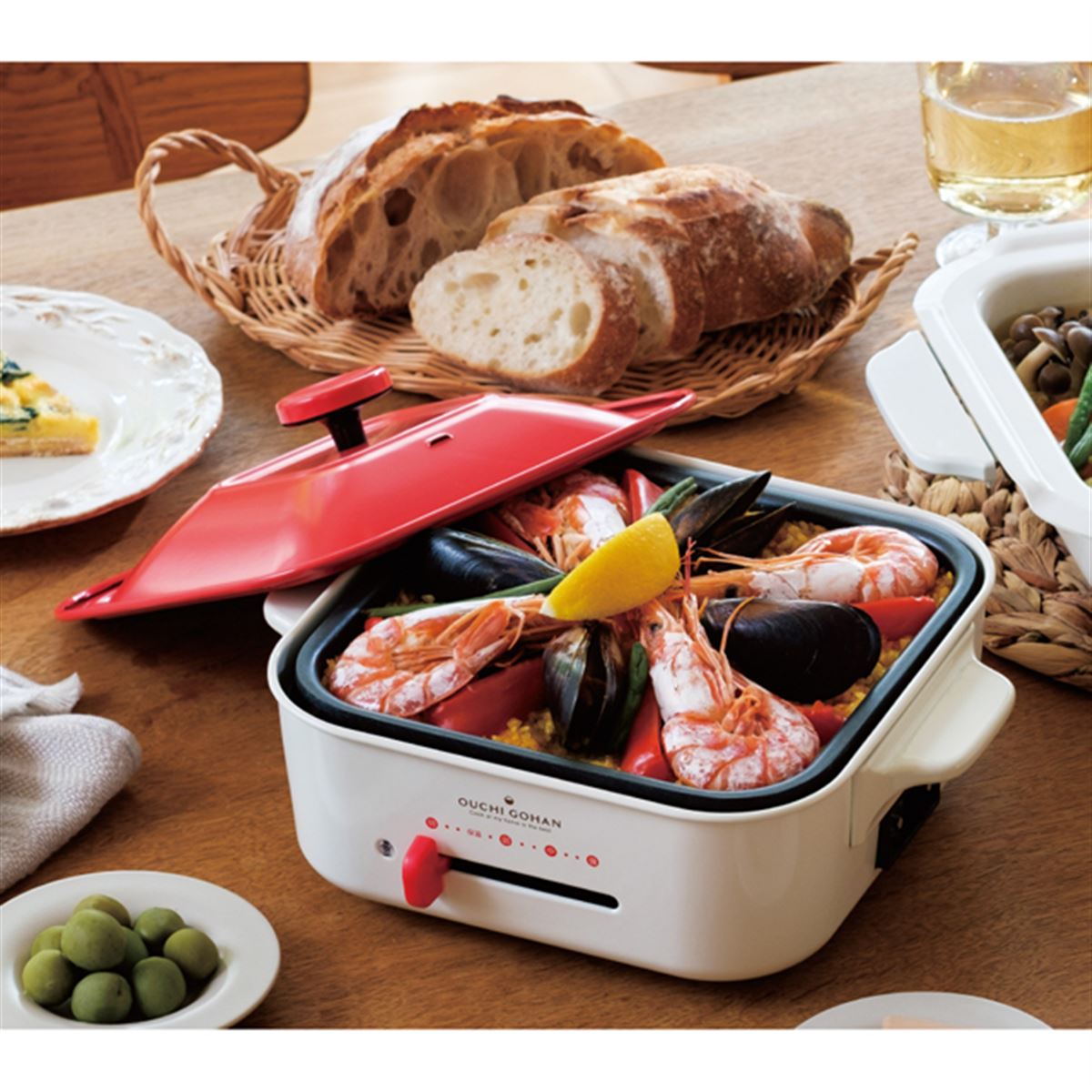 アピックス、1～2人向けの“赤い屋根の小さなおうち”型グリルプレート