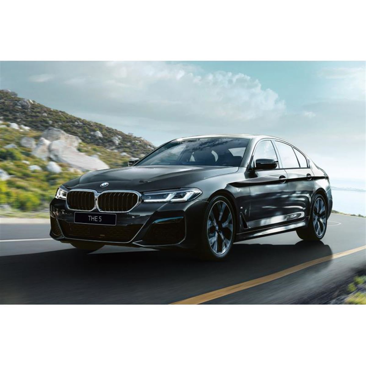 BMW 5シリーズ」にブラックとホワイトの「40thアニバーサリー