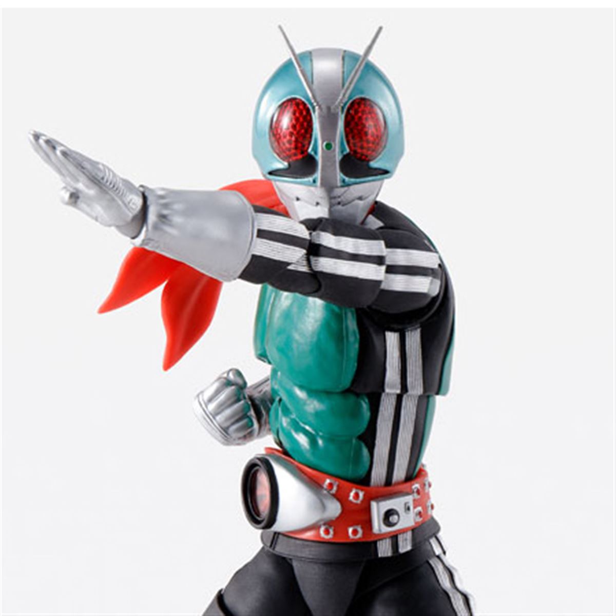 仮面ライダー生誕50周年記念、カラーリングを一新した「新1号