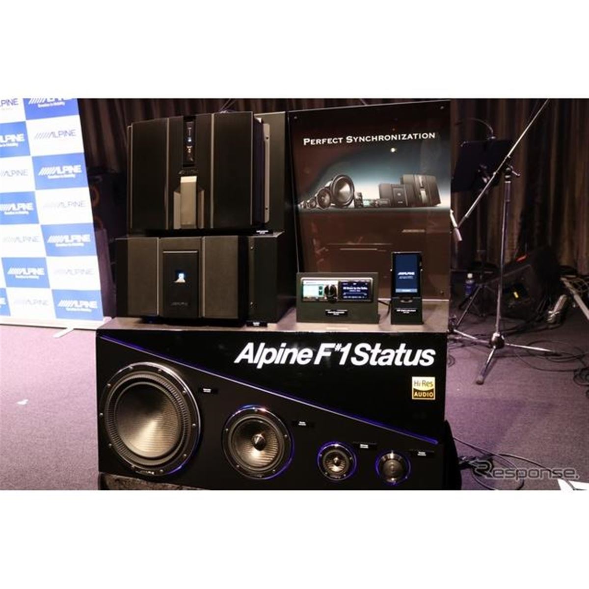 沈黙を破り突如登場した最先端カーオーディオシステム「AlpineF