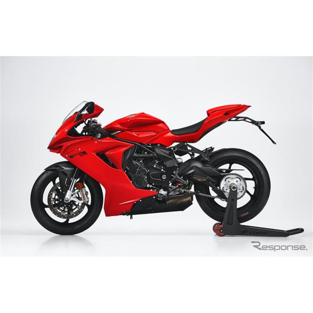 MVアグスタ F3ロッソ 登場、スポーツ走行の追求と提供…価格は239万8000