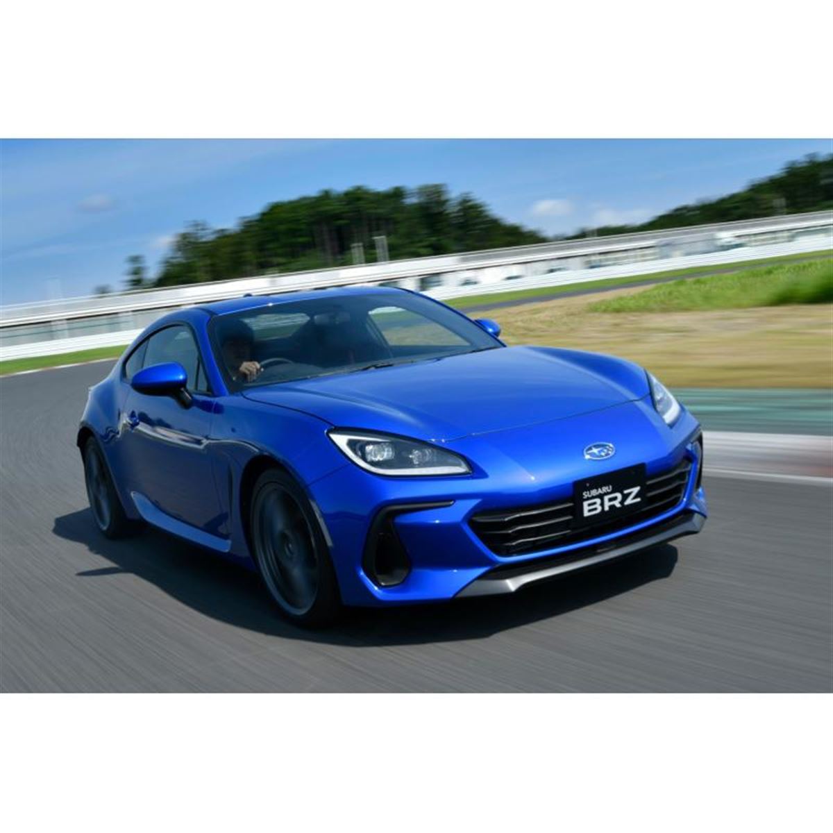 スバルが新型「スバルBRZ」を発表 2グレード構成で価格は308万円から343万2000円 - 価格.com