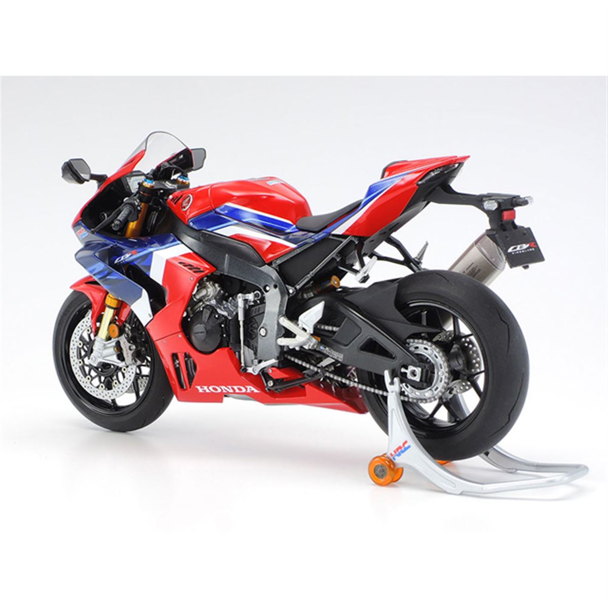 タミヤ、ホンダ「CBR1000RR-R FIREBLADE SP」1/12模型を本日12/11発売 - 価格.com