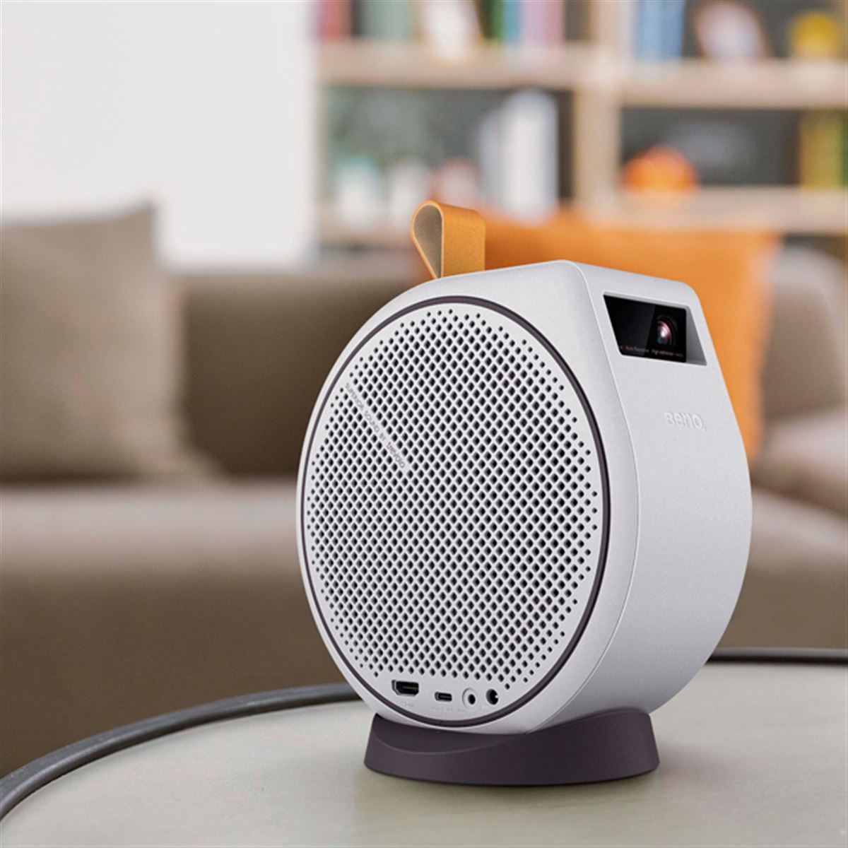 期間限定1万円引き、BenQがモバイルプロジェクター「GV30」発売記念