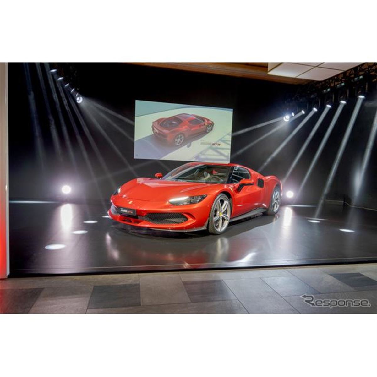 V6エンジン+電気モーターを搭載、フェラーリの新世代マシン『296GTB