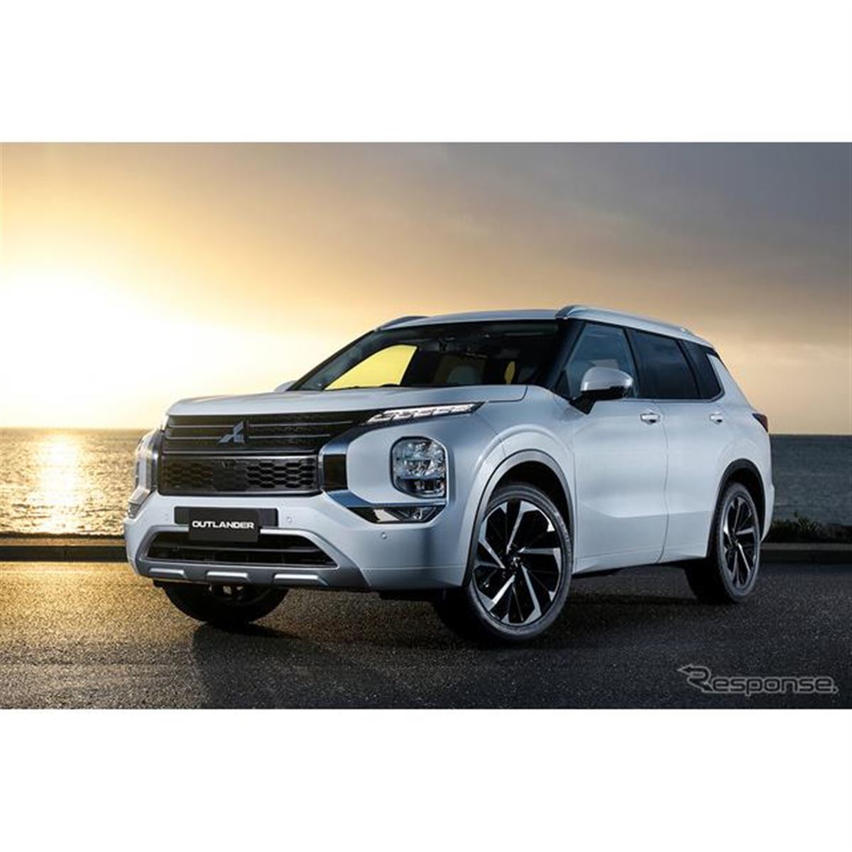 アウトランダー（三菱）の歴代モデル・グレード別カタログ情報｜中古車