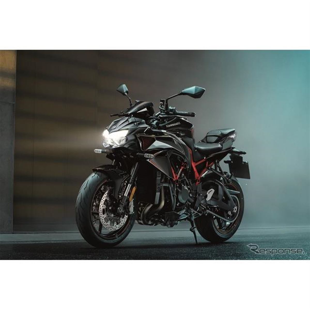 カワサキ、フラッグシップ『Z H2』の新グラフィック発売へ - 価格.com