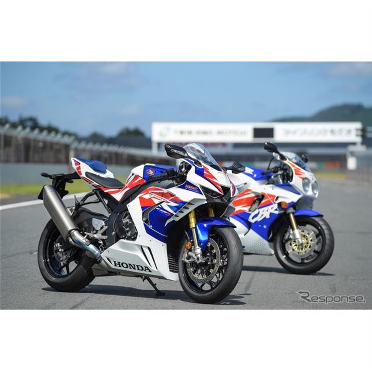 CBR1000RR-R 30周年モデル と ホーネット次世代プレビューも…ホンダ