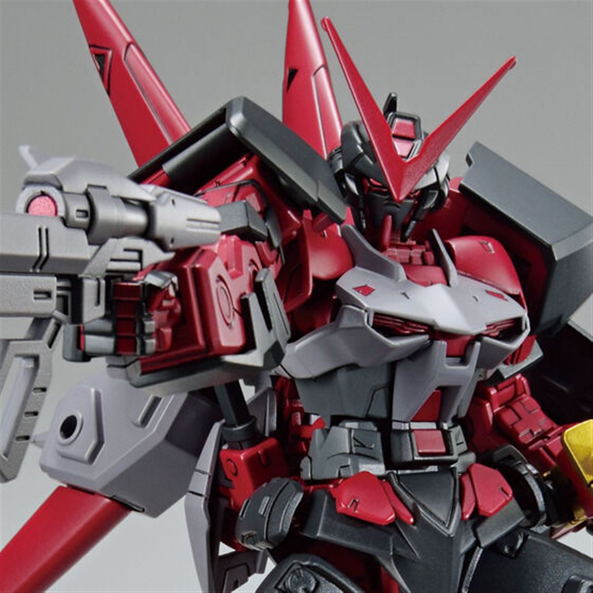 ガンプラHG ガンダムアストレイ　レッドフレーム　完成品　高クオリティ バンダイ、HGガンプラ「ガンダムアストレイレッドフレームイン