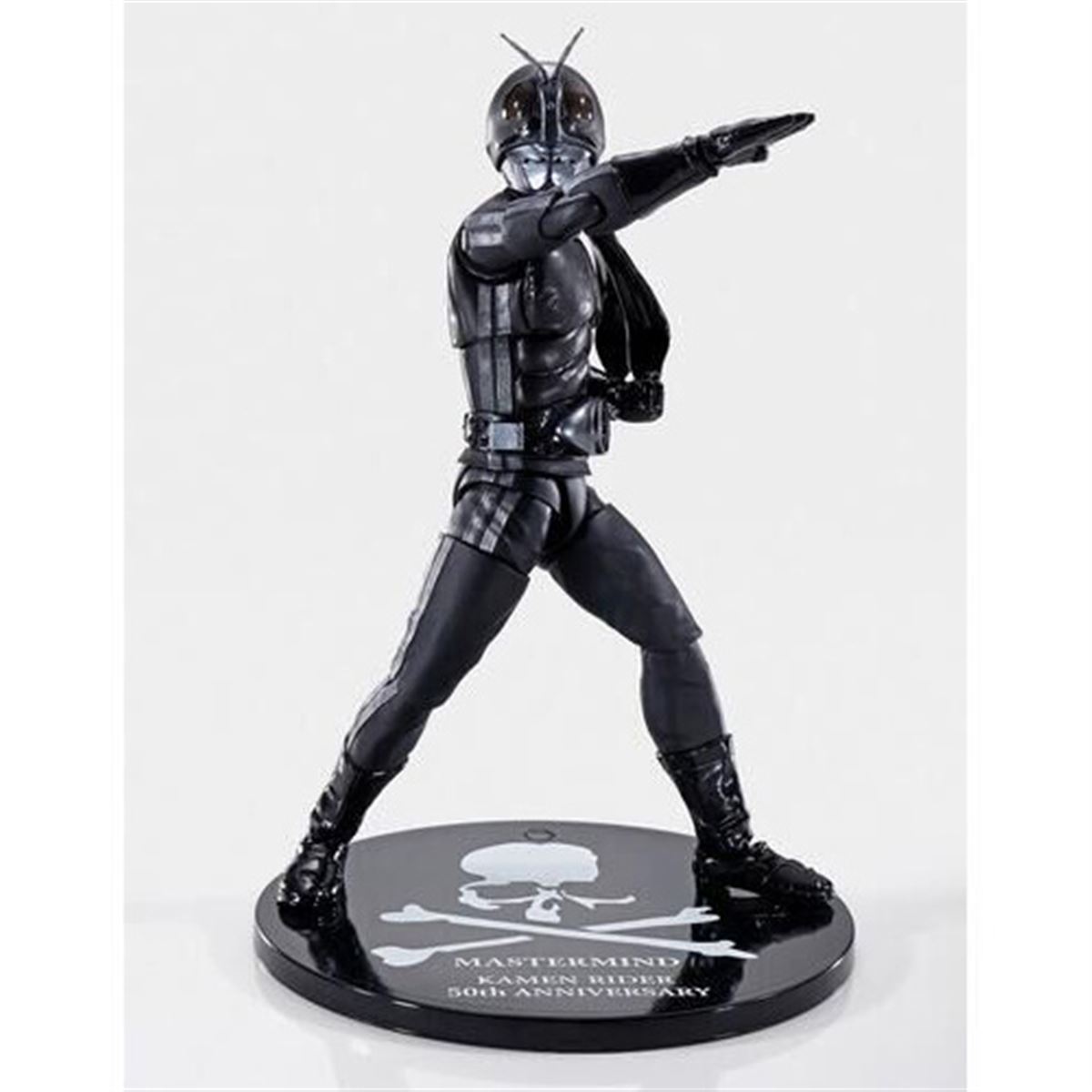 バンダイ、仮面ライダー50周年のS.H.Figuarts「新1号 BLACK Ver.」予約販売を開始 - 価格.com