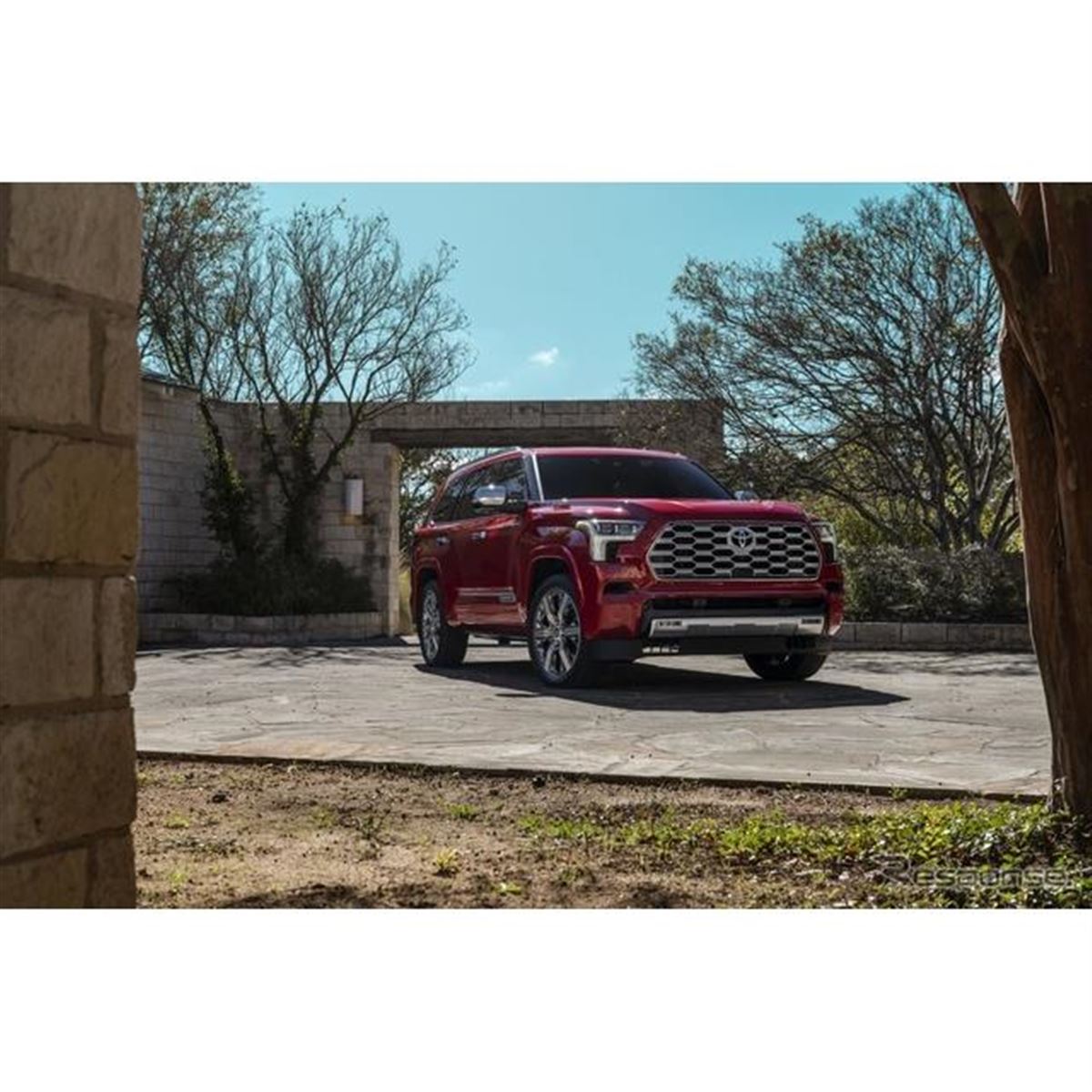 トヨタ セコイア 新型…頂点キャップストーン［詳細写真］ - 価格.com