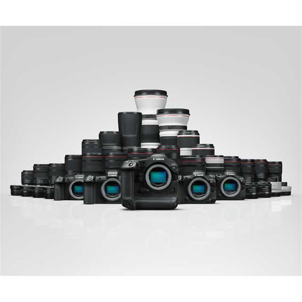 ★ Canon EOS 3 + レンズ35-135mm 1:4-5.6★レンズ付 ☆ Canon EOS 3 + レンズ35-135mm 1:4-5.6☆レンズ付 ☆ Canon