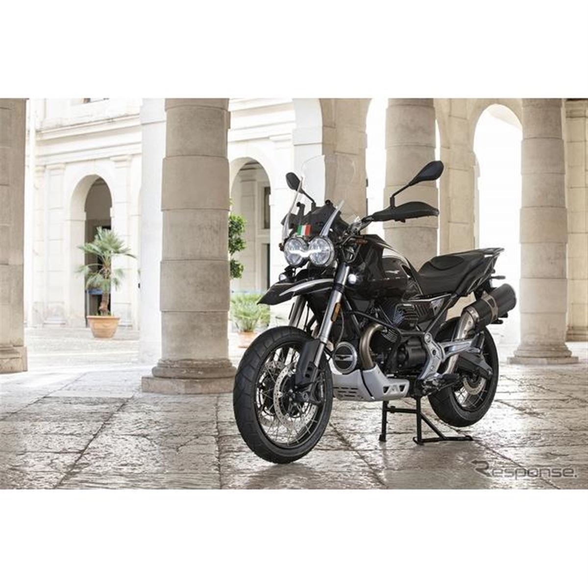 モトグッツィ V85TTグアルディア ドノーレ発売、イタリア大統領護衛隊