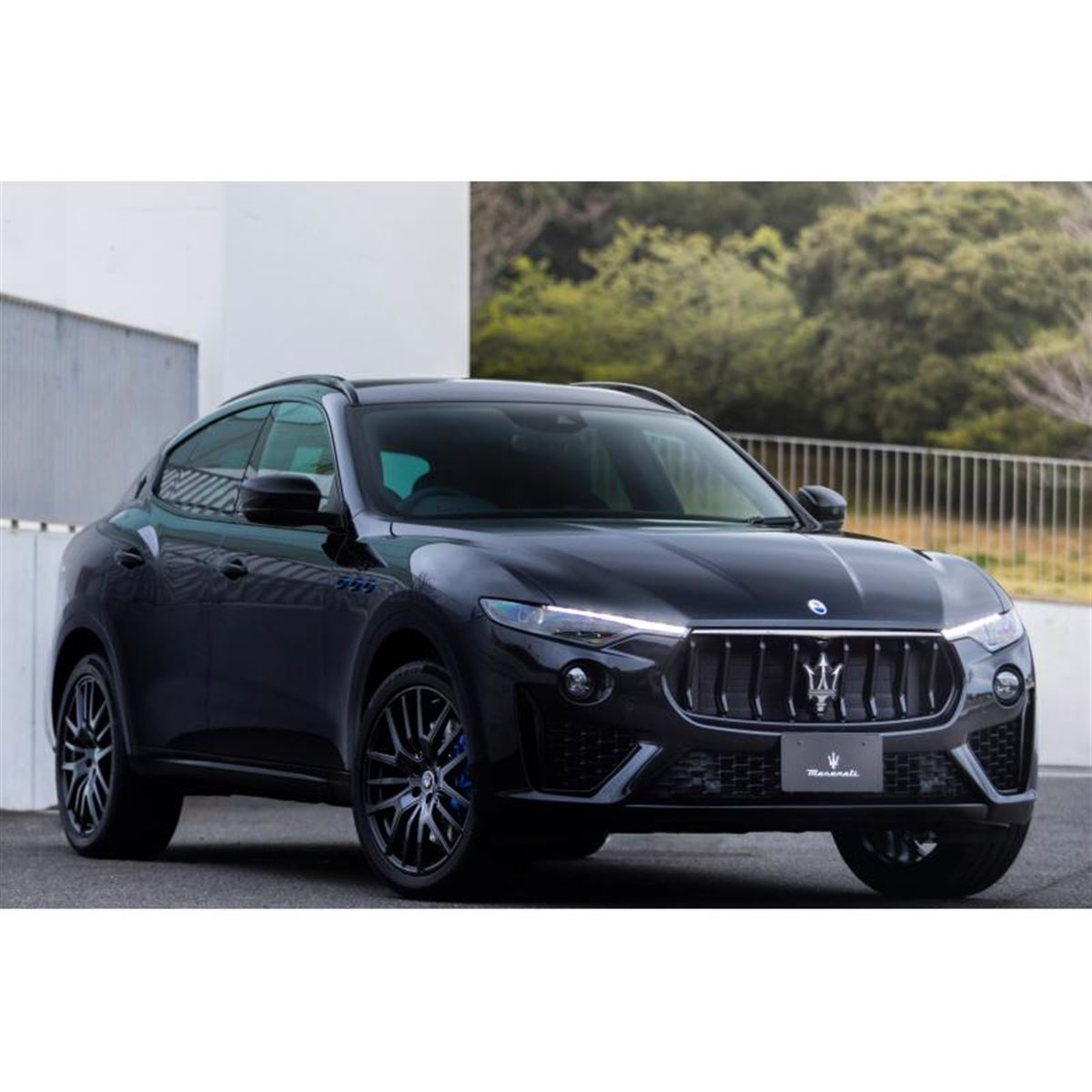 マセラティ・ギブリ／レヴァンテ」に黒が目を引く限定車「ネロ イン