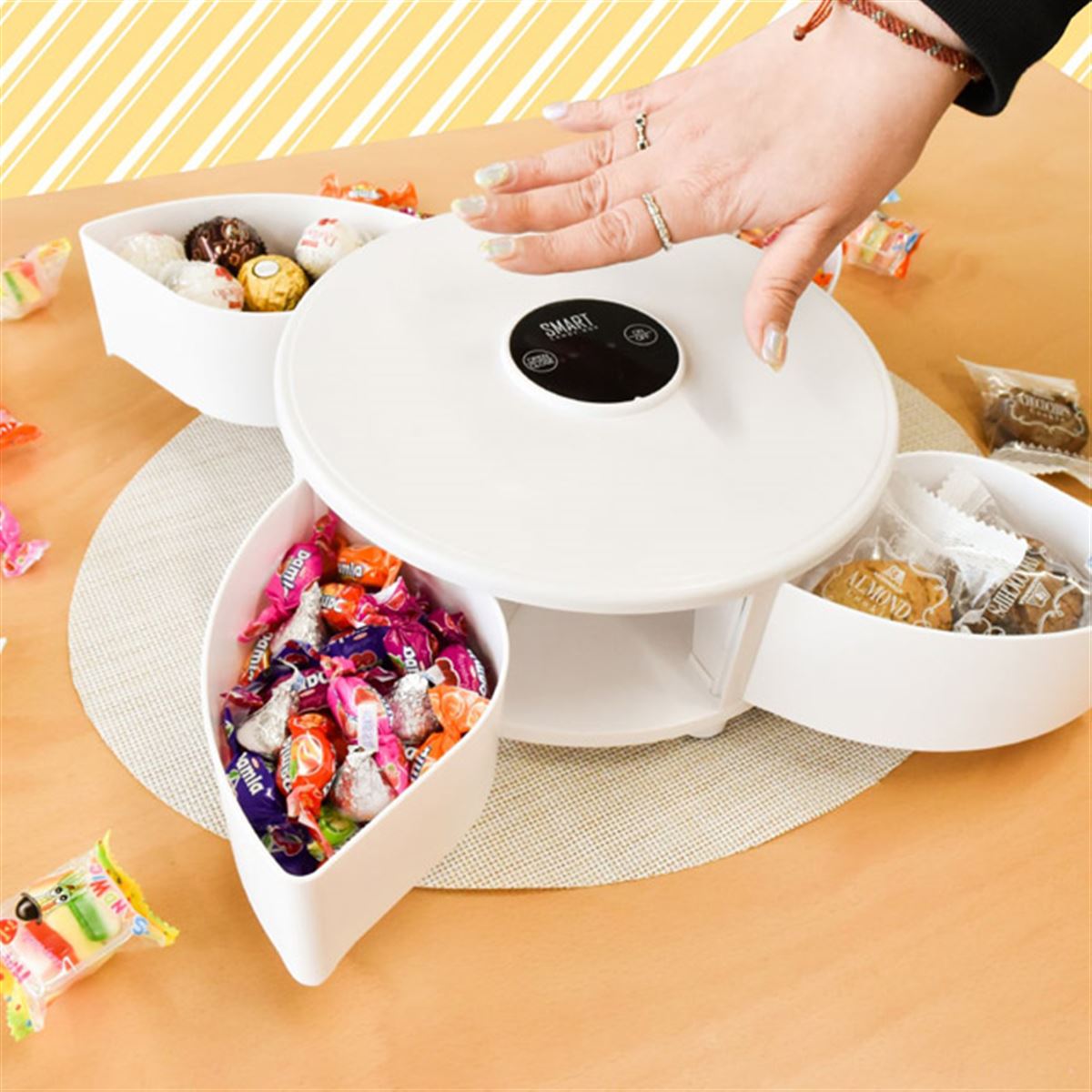 手をかざすとパッと花咲く、センサー式お菓子ボックス「オカシナ御華子