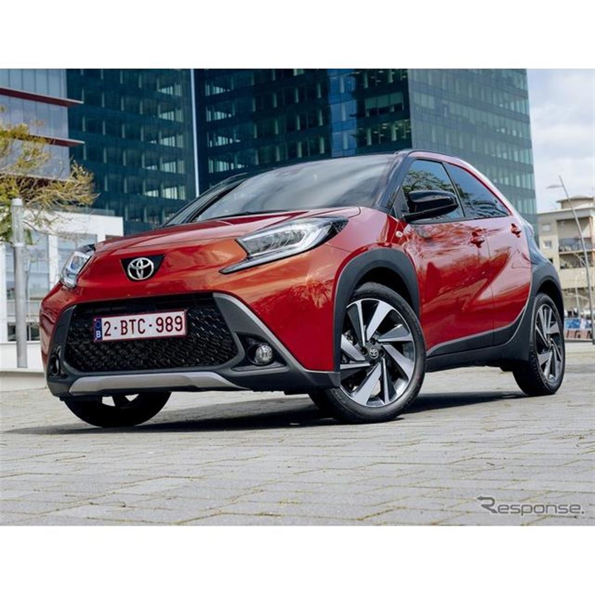 トヨタの新世代小型クロスオーバー車『アイゴX』…欧州発売へ - 価格.com