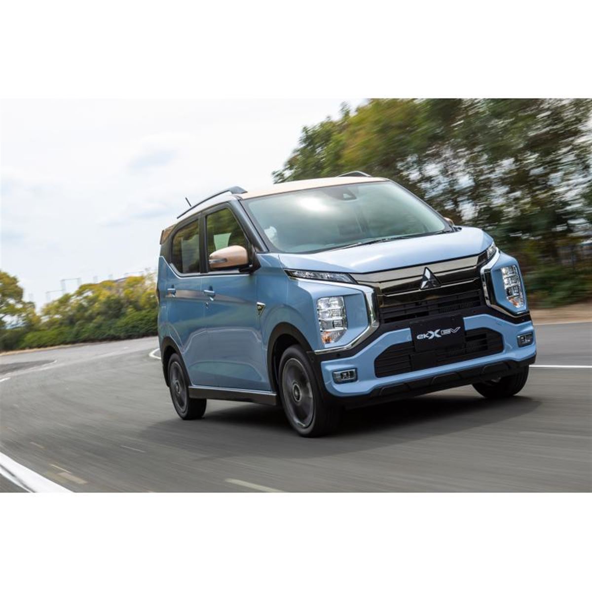 三菱が新型軽EV「eKクロスEV」を発表 航続距離180kmの新しい電動