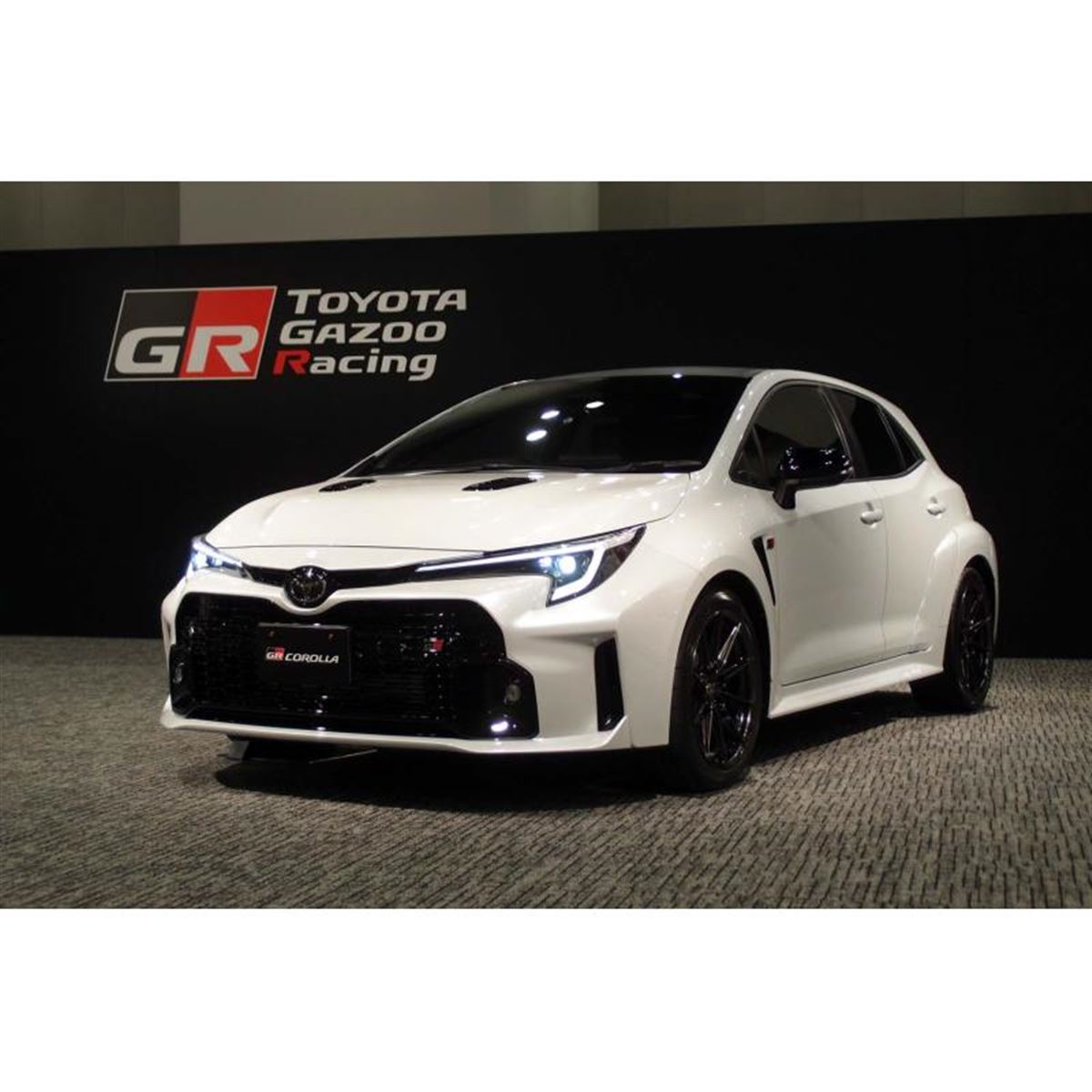 トヨタが高性能モデル「GRカローラ」の日本仕様車を世界初公開 - 価格.com