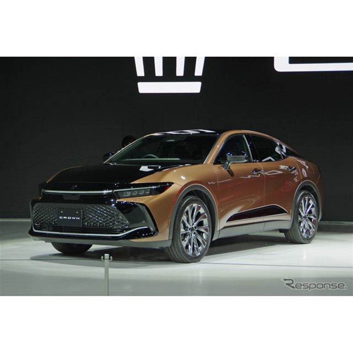 トヨタ クラウン 新型】デュアルブーストハイブリッド採用…期待 - 価格.com