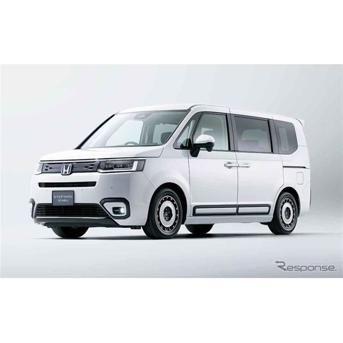 車中泊仕様ステップワゴン走行距離は183300ですが3000Km毎にエンジンオイルとオイルフィルターを交換していますので走りは過走行を感じれません！ 2人でも、ファミリーユースにも！ 車中泊仕様のホンダSTEP WGN「 MV