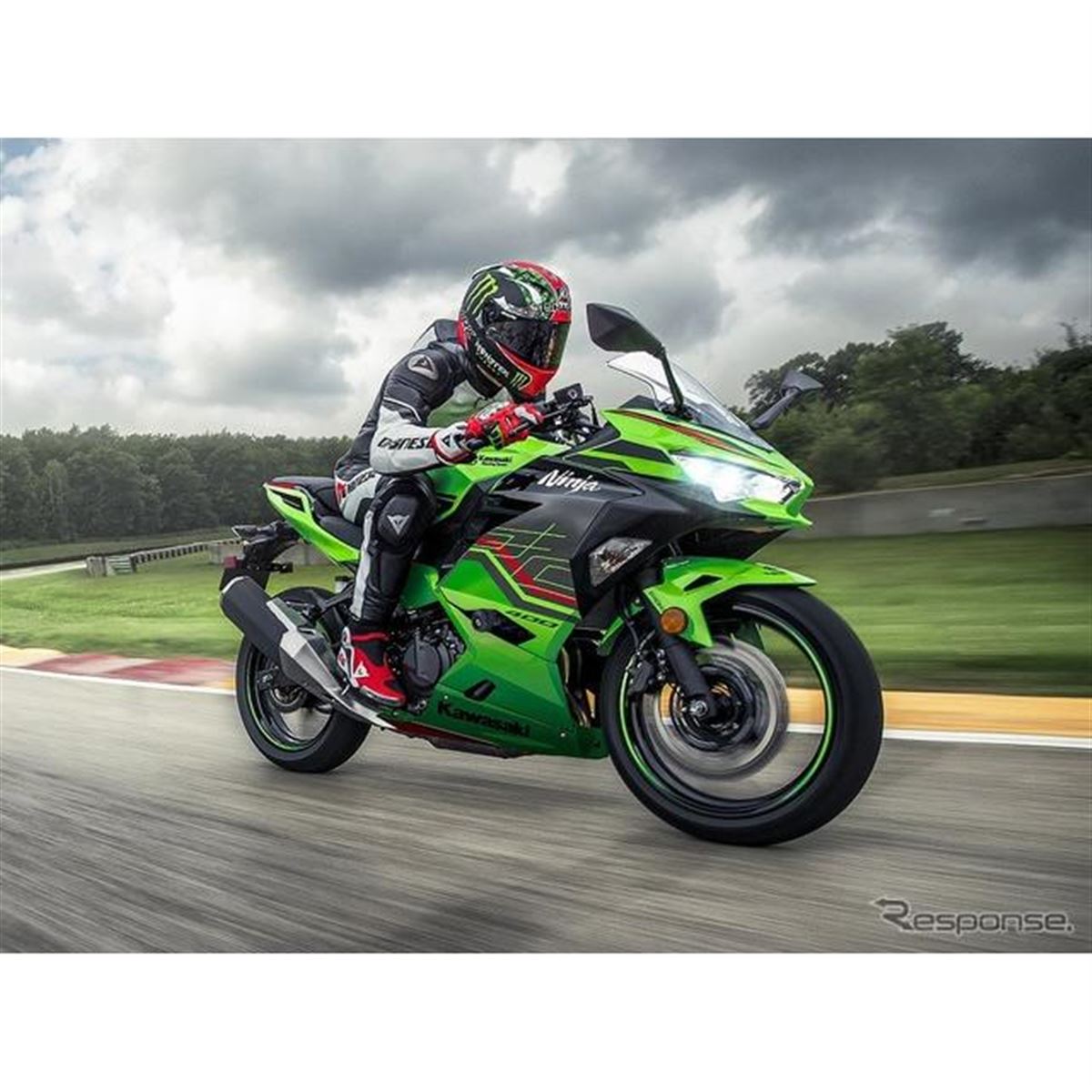 カワサキ Ninja 400/Z400、新色採用の2023年モデル発売へ - 価格.com