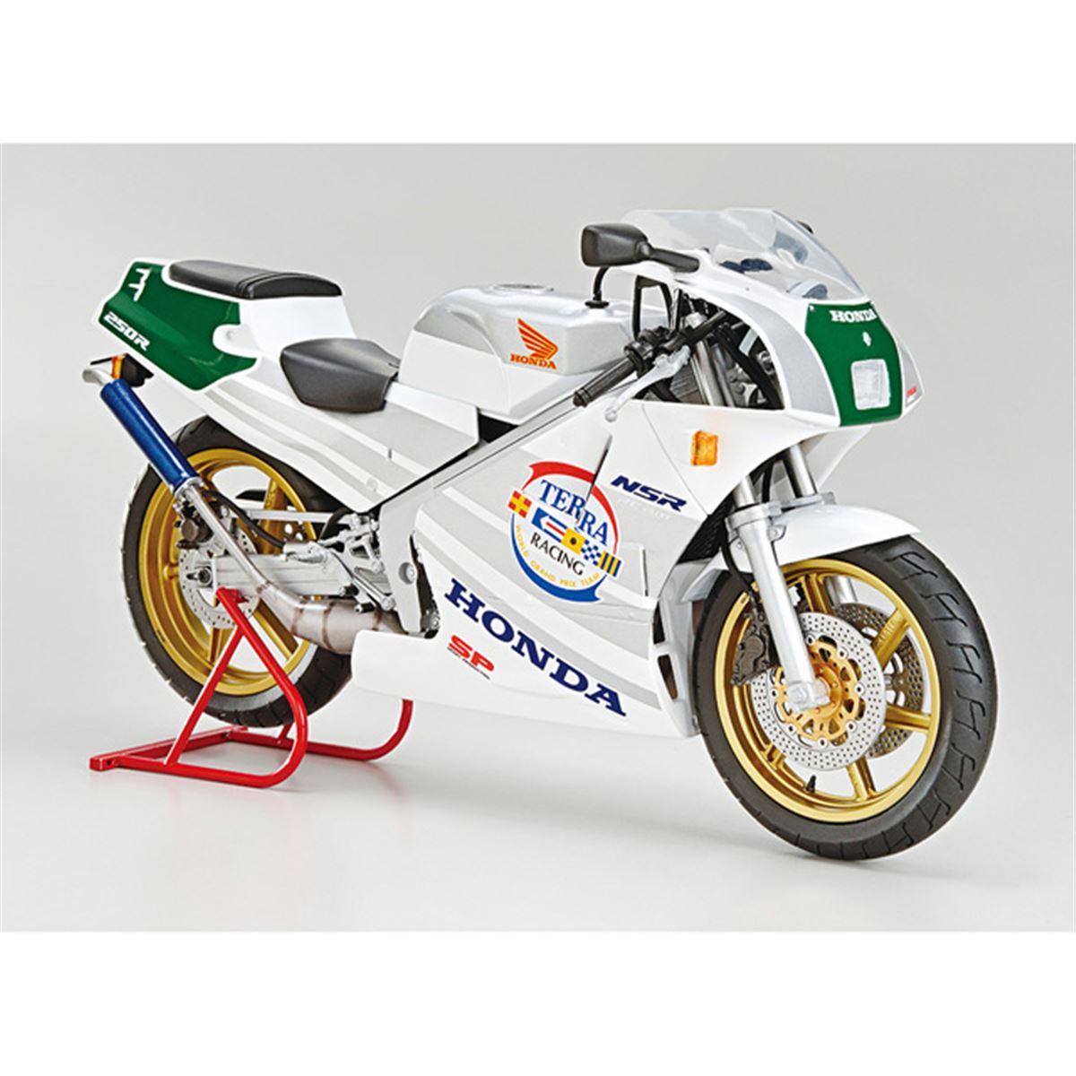 AOSHIMA、“銀テラ”を採用した「ホンダ MC18 NSR250R SP」1989年モデルを再現 - 価格.com