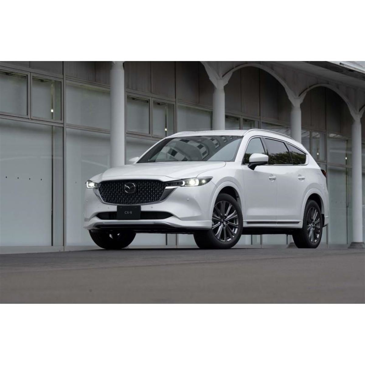 マツダが「CX-8」を大幅改良 新デザイン採用で質感アップ - 価格.com