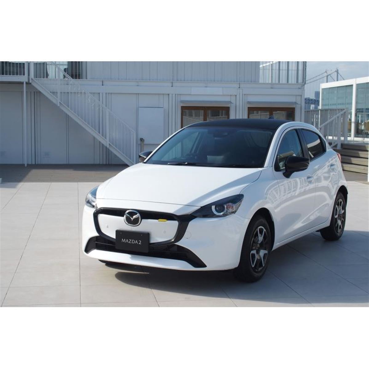 カラーバリエーションは198通り 「マツダ2」のマイナーチェンジモデル