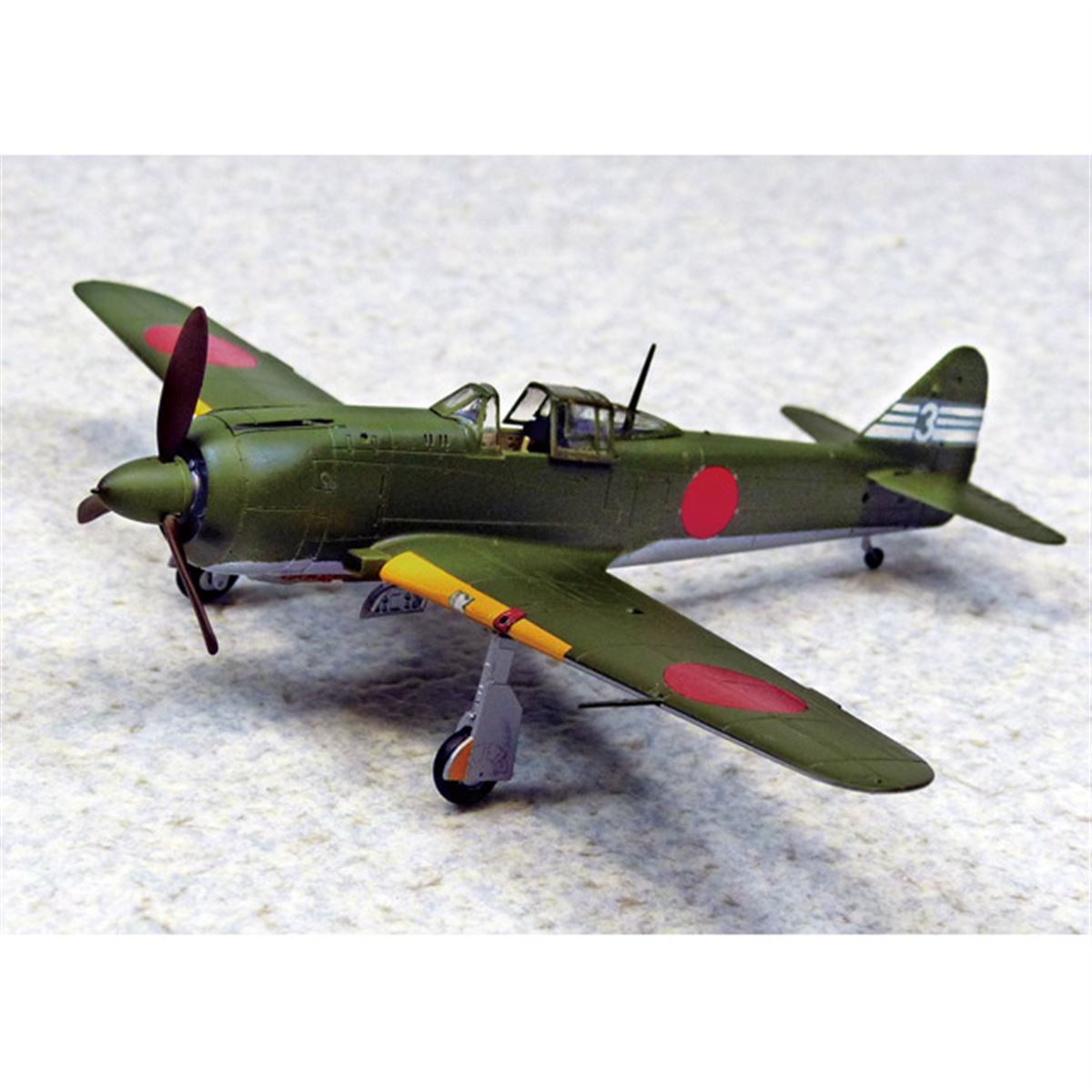 排気タービン過給機付き「五式戦二型」を1/72再現、パイロット