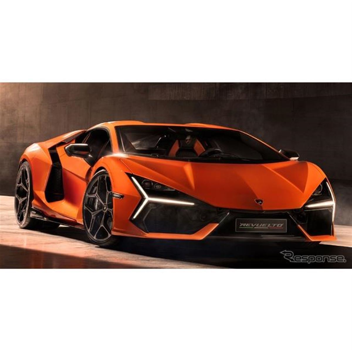 ランボルギーニの電動スーパーカー、V12＋3モーターで1015馬力