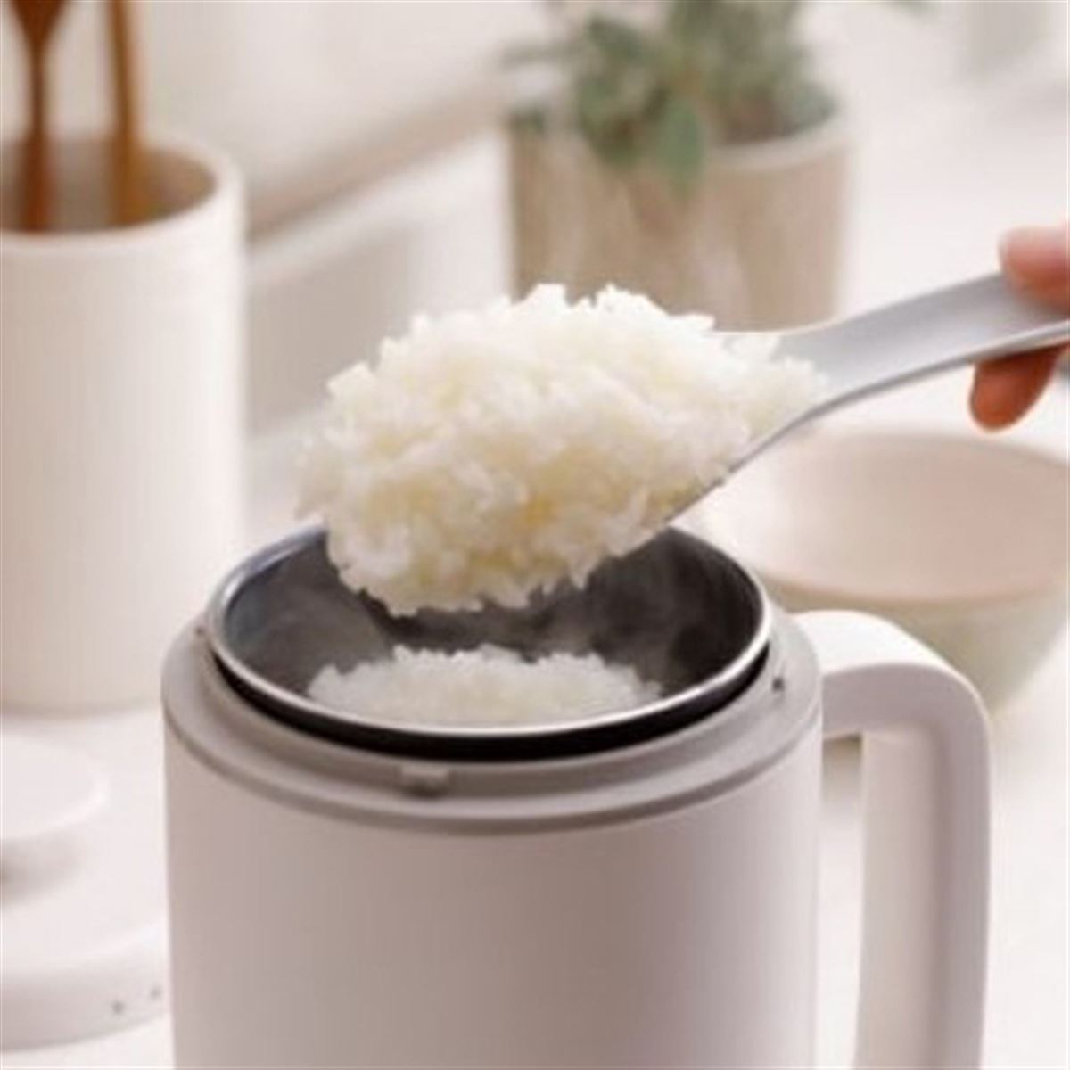 1合炊きのコンパクト炊飯器「HAC-RCIH01」エレコムより6月上旬