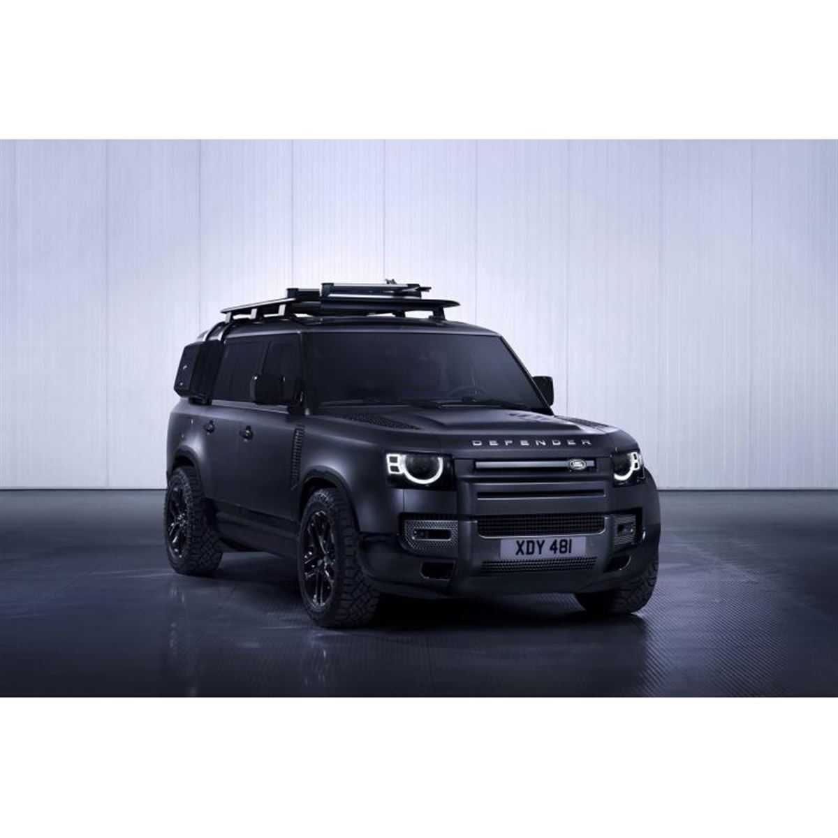 ランドローバー・ディフェンダー」の2024年モデル受注開始 525PSのV8