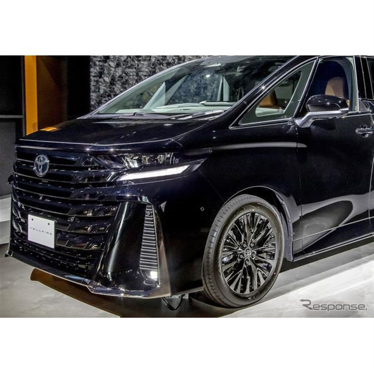 新品　高級感トヨタ アルファード/ヴェルファイア30系 後期 H30.1から TOYOTA、アルファードならびにヴェルファイアをフルモデル