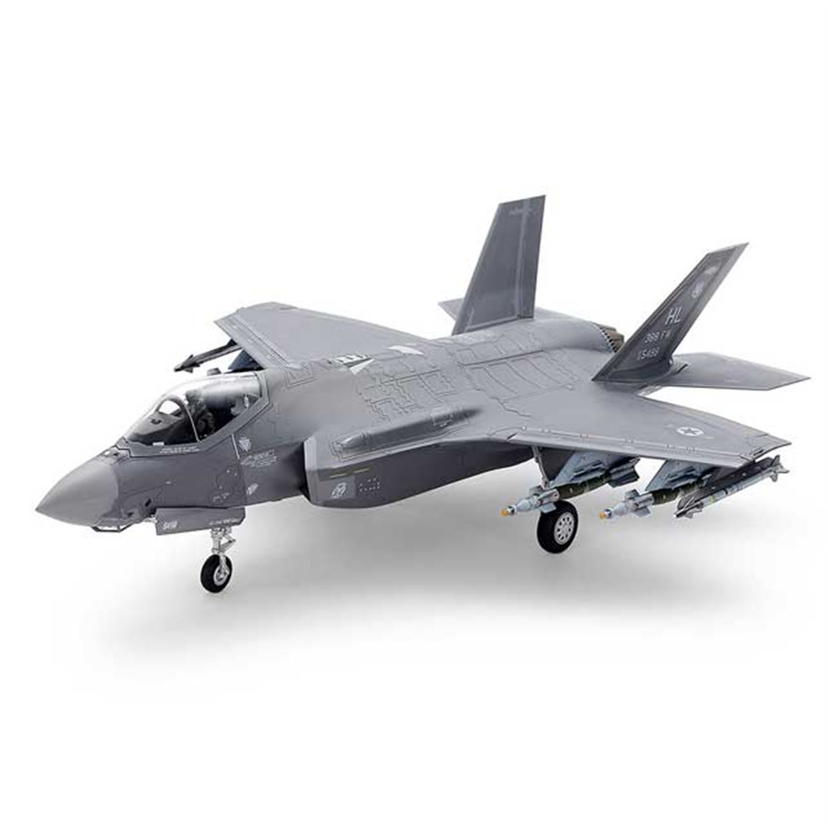 はち　タミヤ　F-35A アグレッサー飛行隊 F-35 ライトニングII (A型) `第65アグレッサー飛行隊